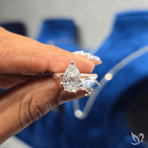 Anillo de Compromiso y Boda de Lujo con Diamante Cultivado en Laboratorio de 3 Quilates, Corte Pera, Certificado IGI, Solitario con Vástago Dividido en Oro Sólido de 10K - Product Image 4