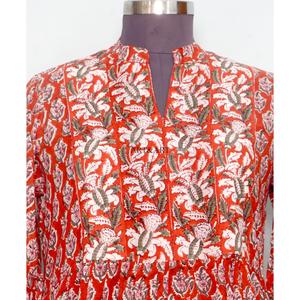 Vestido maxi de algodón tejido a mano para mujer, corte ajustado y acampanado, floral, manga larga, cierre de botones, decoraciones modernas, para clima cálido. - Product Image 2