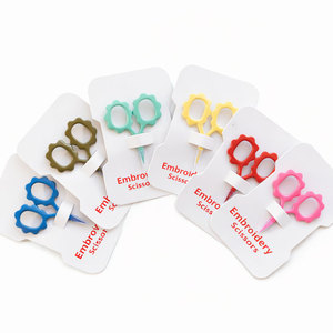 Mini ciseaux à broder en forme de tournesol, fabriqués en acier inoxydable de haute qualité, lame de précision tranchante pour la couture, la broderie et les travaux manuels. - Product Image 5