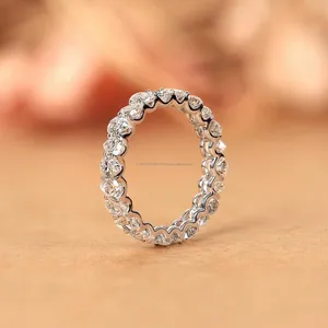 Elegante Anillo de Diamantes con Corte de Pera en Oro Amarillo |   Anillo de Compromiso de Lujo con Brillo Radiante, un Regalo de Joyería Fina y Atemporal para Ella - Product Image 3