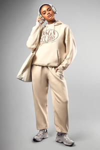 Conjunto Deportivo Personalizado con Logotipo para Mujer, de Alta Calidad, 100% Algodón, Felpa Francesa, con Capucha, Color Sólido - Product Image 4