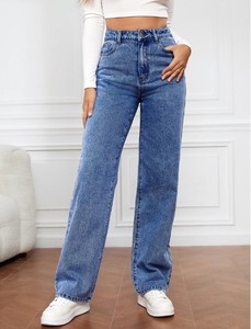 Jeans de mezclilla rectos para mujer, personalizados al por mayor, de cintura media, transpirables, con parches de puntos y lavado claro/oscuro - Product Image 4