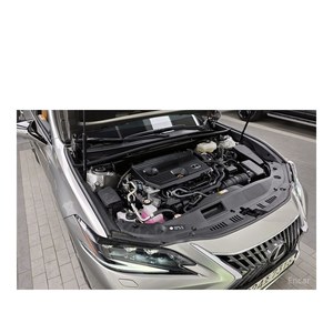 Lexus ES Executive 2024 avec volant à gauche, sièges en cuir, caméra de recul, seulement 29 977 km parcourus - Product Image 6