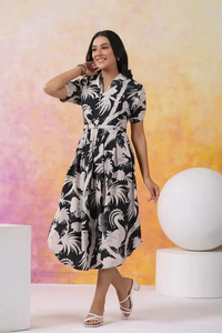 Vestido de Seda Rusa de Alta Demanda para Mujer, Elegante Estampado Inspirado en la Naturaleza sobre Seda Suave de Lujo, Perfecto para la Noche o para Usar en Vacaciones - Product Image 4