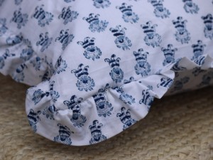 Housse de coussin bohème en coton faite à la main 2026, luxueuse, imprimée au bloc indien, à volants, motif floral, personnalisable - Product Image 2