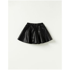 OZKIZ Mini-pantalons de style coréen pour filles de 2 à 6 ans Printemps/Automne Mode enfantine Vente en gros Simili cuir brillant - Product Image 1