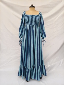 Robe longue décontractée pour femme en coton tissé à rayures bleues, col carré, manches longues smockées, coupe trapèze, taille naturelle, respirante - Product Image 2