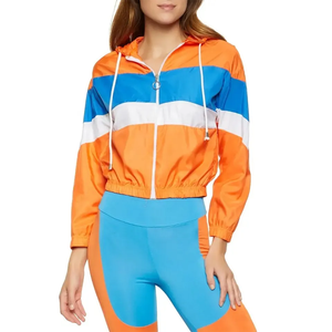 Ensemble coupe-vent pour femme, vêtements d'entraînement performants avec veste à fermeture éclair et pantalon de jogging pour un style de vie actif - Product Image 5