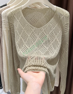 Pull en tricot à col en V, motif géométrique, respirant, coupe régulière, haut décontracté d'été, unisexe, beige clair, manches longues - Product Image 4