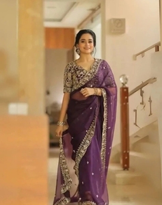 Sari de Seda Pura con Bordado y Diseño Propio, Estilo Bollywood, para Fiestas, Sin Arrugas y Reversible - Product Image 5