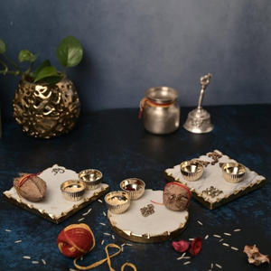 Juego de Thali de Mármol Premium con Cuencos Metálicos – Plato Religioso Tradicional con Om y Shubh Labh en Relieve para Festividades Indias - Product Image 1