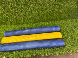 Poignée de batte de cricket en caoutchouc - Légère et durable - Product Image 3