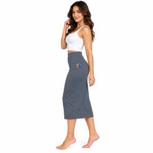 Disfrute de una apariencia moderna y elegante con la falda midi para mujer, que ofrece una textura suave, un corte equilibrado y un estilo fácil de combinar para las diferentes estaciones. - Product Image 3