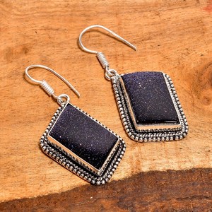 Boucles d'oreilles pendantes en pierre de grès bleue en forme de losange, faites à la main, en argent sterling, bijoux bohèmes en pierres précieuses, cadeau pour femme - Product Image 1