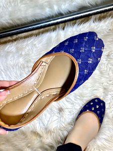 Nuevas Khussas de Moda en Oferta, Venta al Por Mayor OEM, Khussas Planas para Mujer con Forro de Cuero, Cómodas, Ligeras, Elegantes y Rosadas para Boda - Product Image 3