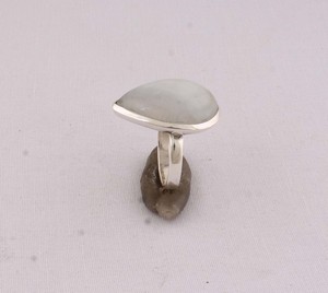Wholesale 925 Sterling Silver Natural Rainbow <b>Moonstone</b> <b>Ring</b> Fire Blue Iridescent Gemstone <b>Ring</b> Jewelry Supplier Artisan - Product Image 2