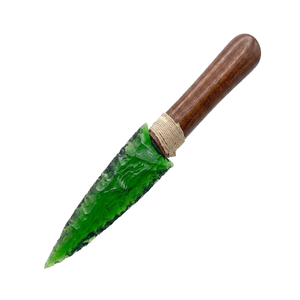 Couteau à manche en obsidienne verte cristalline, lame sculptée à la main en forme de pointe de flèche, décor spirituel, décor sorcelier, grossiste - Product Image 1