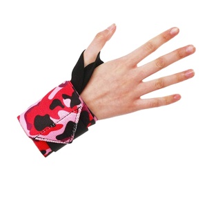 สายรัดข้อมือออกกำลังกายดีไซน์พิเศษ กันน้ำ รองรับการยกน้ำหนัก ผลิตในปากีสถาน - Product Image 1