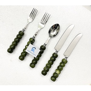 Offre Spéciale – Couverts en Acier Inoxydable Argenté (Couteau, Fourchette, Cuillère) avec Manche en Résine – Vaisselle de Cuisine et de Fête pour la Maison - Product Image 6