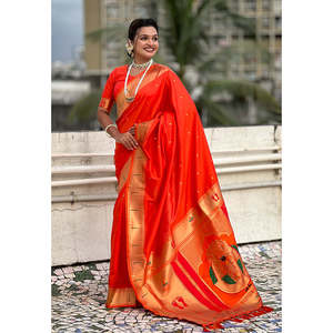 Sari en soie Paithani tissé avec des fils d'or orange, robe de soirée élégante - Product Image 1