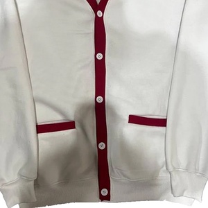 Cardigan en tricot pour homme WIDE GREEK HOUSE, style universitaire, à rayures, pour fraternité grecque, en laine/acrylique, avec patchs personnalisés, vente en gros - Product Image 3