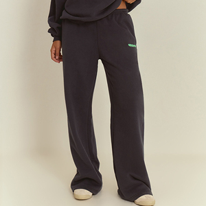 Conjunto Deportivo Personalizado para Mujer, Sudadera con Capucha y Pantalones Jogger de Poliéster y Algodón, Impresión DTG, Ropa Urbana de Dos Piezas - Product Image 6