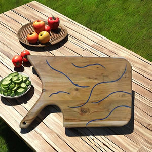 Planche à découper en bois d'acacia incrustée de résine Design élégant et durable Planche à fromage en résine de bois naturel Tendance en Amérique - Product Image 1