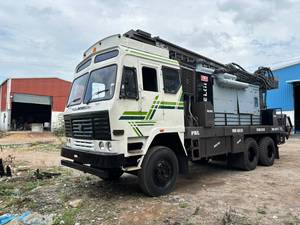 Foreuse rotative montée sur camion d'occasion pour puits d'eau, profondeur de forage maximale 2000m, moteur diesel, crochet de fixation pour l'Égypte et l'Inde, pour mines - Product Image 5