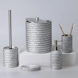 Juego de Accesorios de Baño de Metal de Lujo: Dispensador de Jabón, Portarrollos de Papel Higiénico, Jabonera, Portacepillos de Dientes, Cubo de Basura para Hotel y Hogar - Product Image 2