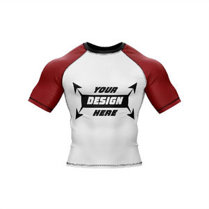 เสื้อแรชการ์ดแขนสั้นสีแดงขาวสำหรับผู้ชาย แห้งเร็ว ผลิตจากโพลีเอสเตอร์ เหมาะสำหรับว่ายน้ำ เสื้อกีฬาสำหรับผู้ใหญ่ พิมพ์ลายด้านหลัง ออกแบบได้ตามต้องการ - Product Image 3