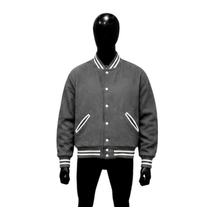 Modèle de veste universitaire grise en gros, vue avant, modèle de veste bomber vierge premium, design réaliste pour sublimation, style streetwear - Product Image 1