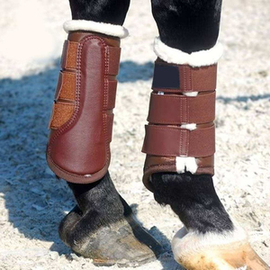 Bottes de protection pour chevaux en cuir souple uni avec doublure en fausse fourrure pour la protection des jambes - Product Image 6