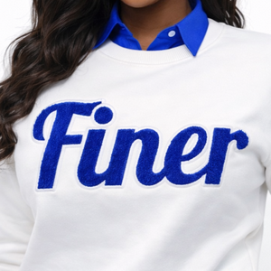 Sudadera de Chenilla Blanca Finer Since 1920 para Mujer, Inspirada en Zeta Phi Beta, con Bordado Azul, Estilo Casual - Product Image 4