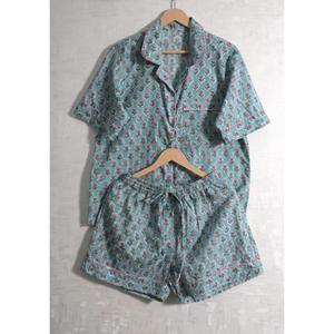 Ensemble de vêtements de nuit en coton floral décontracté pour femmes, pyjama à manches courtes, vêtements de détente légers pour l'été, doux et respirant - Product Image 1