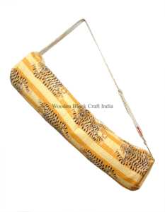 Bolsa de Transporte para Esterilla de Yoga de Algodón Acolchado Hecha a Mano en India, con Estampado Floral, Bolsa para Esterilla de Yoga de 3 mm de Grosor para Transportar Artículos Esenciales - Product Image 1