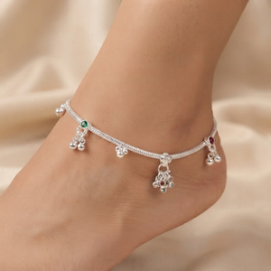 Chaîne de cheville DIVYORO en argent ornée de pierres perlées - Product Image 3
