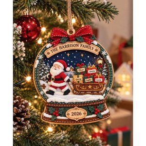 Ornement de boule à neige de Noël personnalisé avec nom de famille, traîneau du Père Noël, décoration d'arbre en bois - Product Image 5