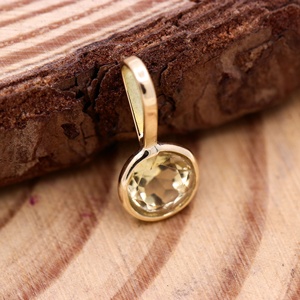 Colgante Solitario de Citrino Redondo Natural con Bisel de Oro Sólido de 14K |   Amuleto de Piedra Preciosa Amarilla, Joyería Fina, Regalo para Mujer - Product Image 5