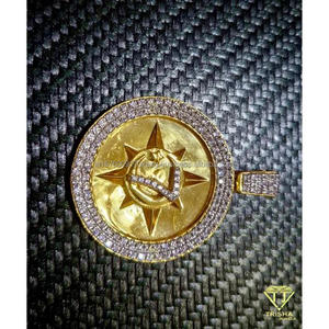 Pendentif porte-bonheur personnalisé en argent sterling 925 avec sertissage de diamant moissanite de qualité supérieure - Product Image 6