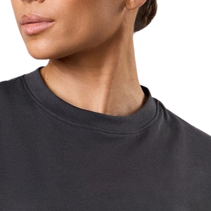 Camiseta Oversize de Algodón Suave para Mujer, Color Gris Carbón, Cuello Redondo, Ajuste Relajado, Estilo Boyfriend, Prenda Superior de Moda para Uso Diario - Product Image 5
