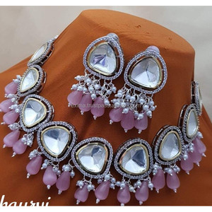 Juego de Joyería de Lujo en Tono Dorado con Circonitas y Perlas, Aretes Colgantes para Boda - Product Image 1