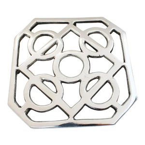 Trípode de hierro y metal resistente al calor, diseño geométrico ovalado hueco, soporte vintage para platos calientes, soporte para ollas para mesa de comedor de cocina - Product Image 5