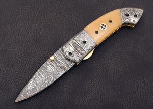Couteau pliant multifonction en acier Damas Viking Art, 7,5 pouces, manche en os avec étui en cuir - Product Image 4