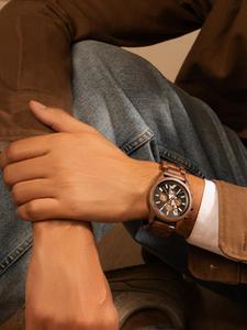 Reloj Clásico de Cuarzo con Correa de Madera, Caja de Acero Inoxidable, Resistente al Agua 10m, Estilo Vintage, Unisex, para Fiestas y Bodas - Product Image 3