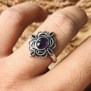 Anillo Floral Vintage de Amatista, Anillo Boho de Latón para Mujer, Acabado en Plata Oxidada, Joyería de Moda al por Mayor - Product Image 3