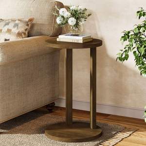 Table d'appoint en bois au toucher classique, conçue pour les maisons traditionnelles, avec une finition riche, du bois massif et un attrait intemporel - Product Image 5