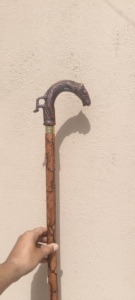 Bastón de Madera de Palisandro Hecho a Mano con Empuñadura de Cabeza de Caballo de Latón Sólido, 36 Pulgadas, Multifuncional, Estilo Vintage Marrón, para el Día de San Valentín - Product Image 3