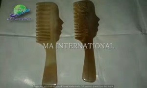 Peigne en corne de buffle fait main, antistatique, léger, pour le soin des cheveux et de la barbe, démêlant, logo personnalisé, usage domestique - Product Image 4