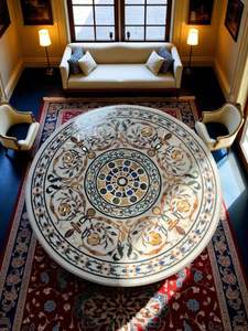 Elegante Mesa de Centro Redonda de Mármol Blanco Contemporáneo con Incrustaciones Florales Azules para Uso en Hoteles - Product Image 3