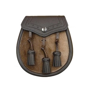 Sporran écossais semi-formel en cuir noir gaufré celtique fait main avec badge de lion antique – Meilleur prix - Product Image 4